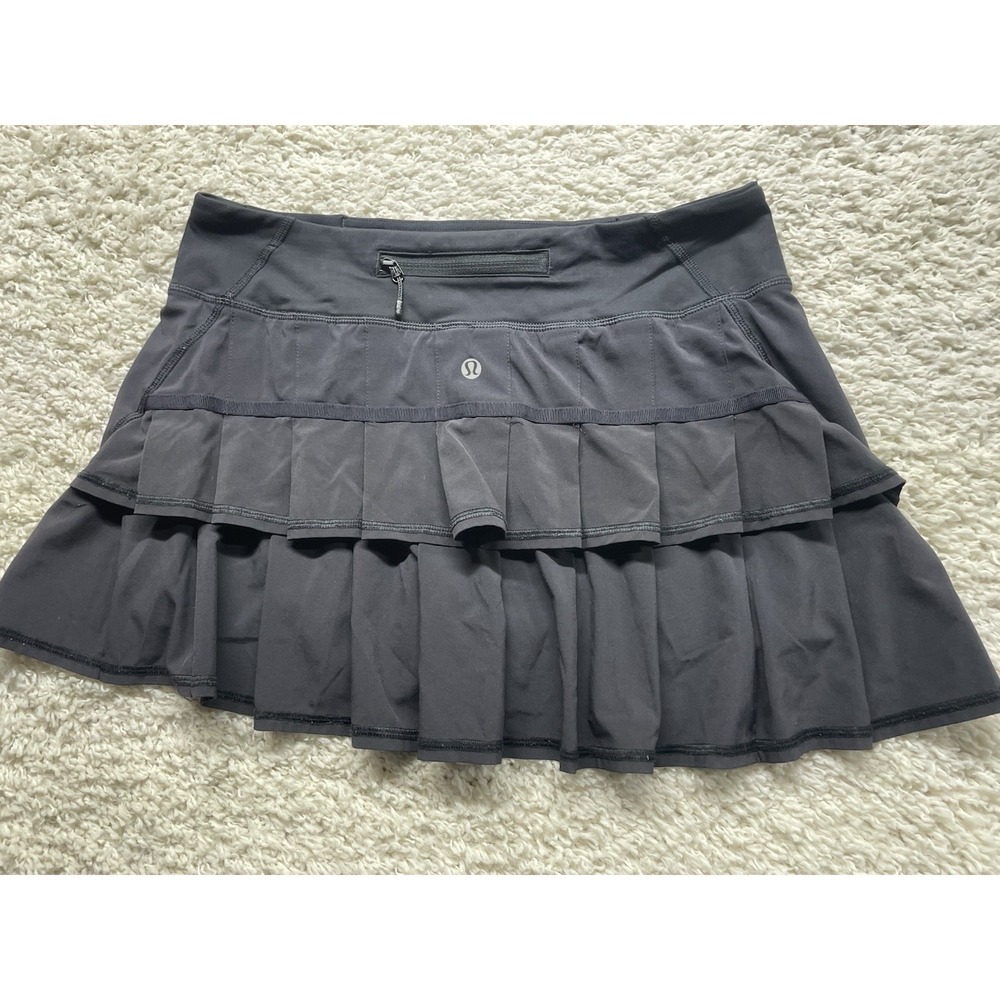 Lululemon Pace Setter Skirt Skort Women's Black Ruffle  Size 8 Reg EUC Athletica